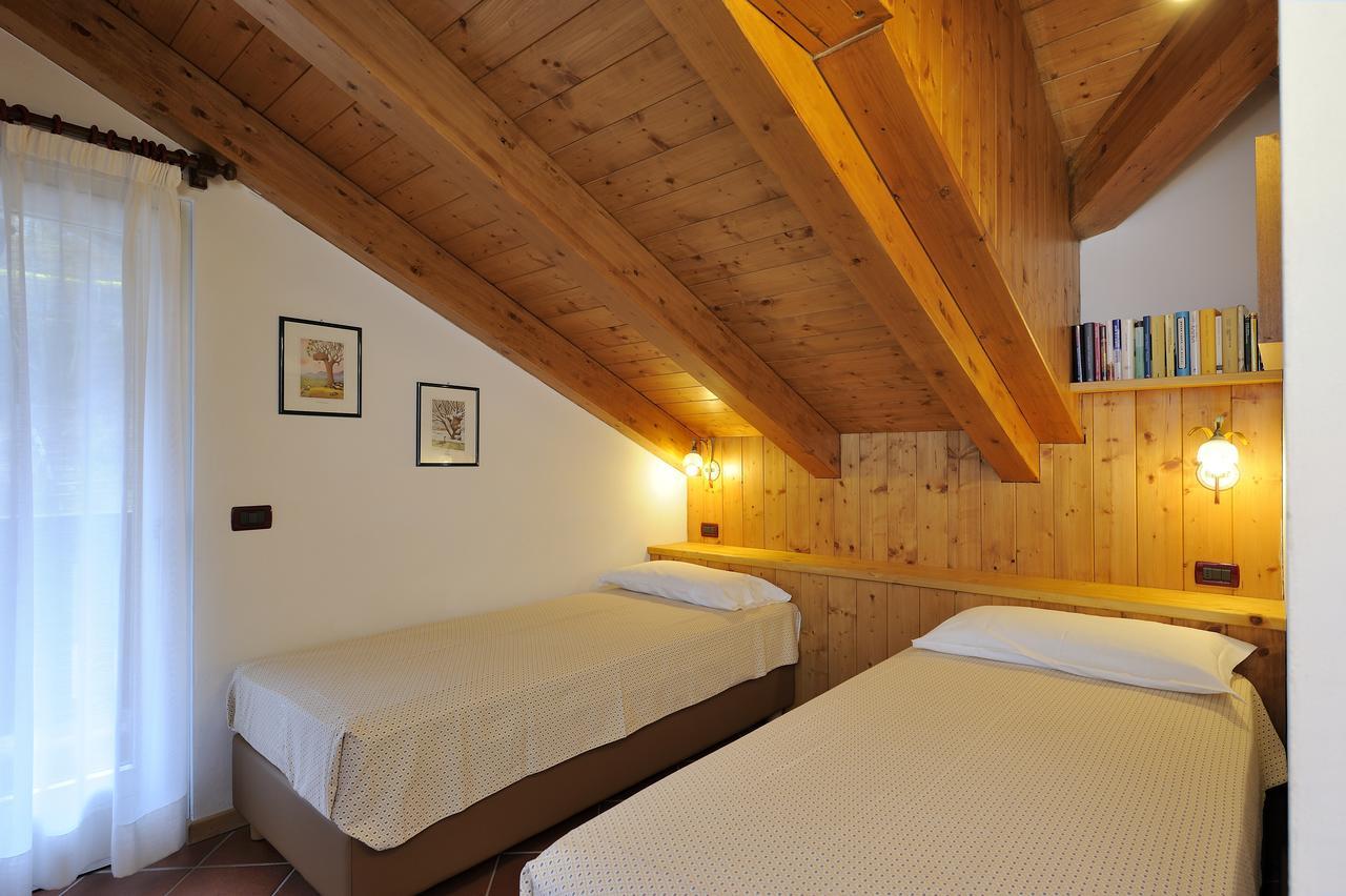 Madonna Chalet Dei Piniアパートホテル エクステリア 写真