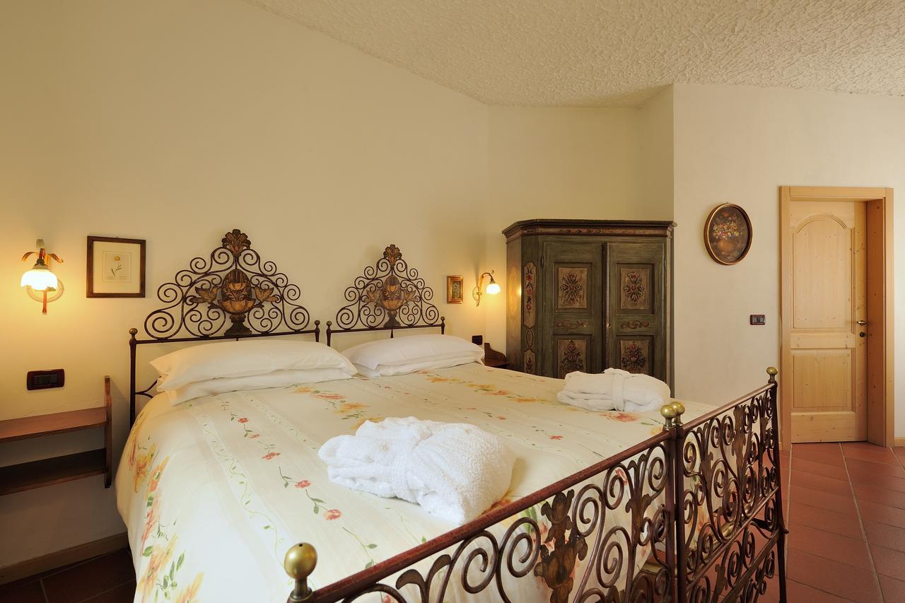 Madonna Chalet Dei Piniアパートホテル エクステリア 写真